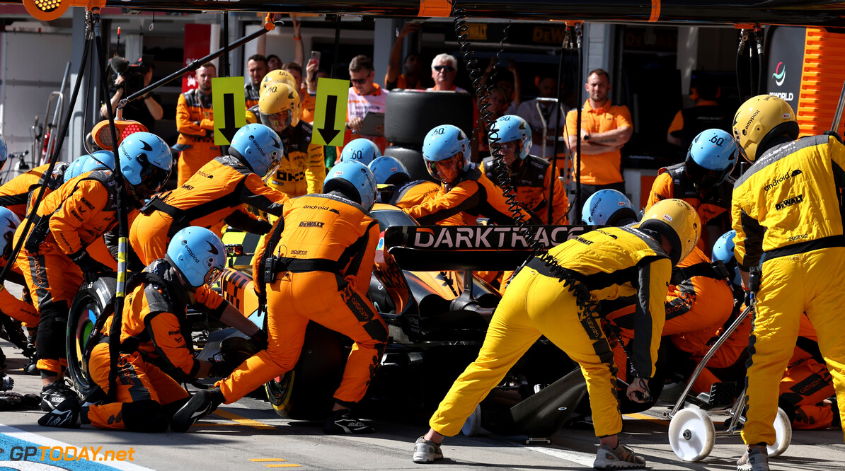 Formula One World Championship
Lando Norris (GBR) McLaren MCL60 makes a pit stop.

23.07.2023. Formula 1 World Championship, Rd 12, Hungarian Grand Prix, Budapest, Hungary, Race Day.

- www.xpbimages.com, EMail: requests@xpbimages.com (C) Copyright: Moy / XPB Images
Motor Racing - Formula One World Championship - Hungarian Grand Prix - Race Day - Budapest, Hungary
XPB Images
Budapest
Hungary

Formel1 Formel F1 Formula 1 Formula1 GP Grand Prix one Circuit H