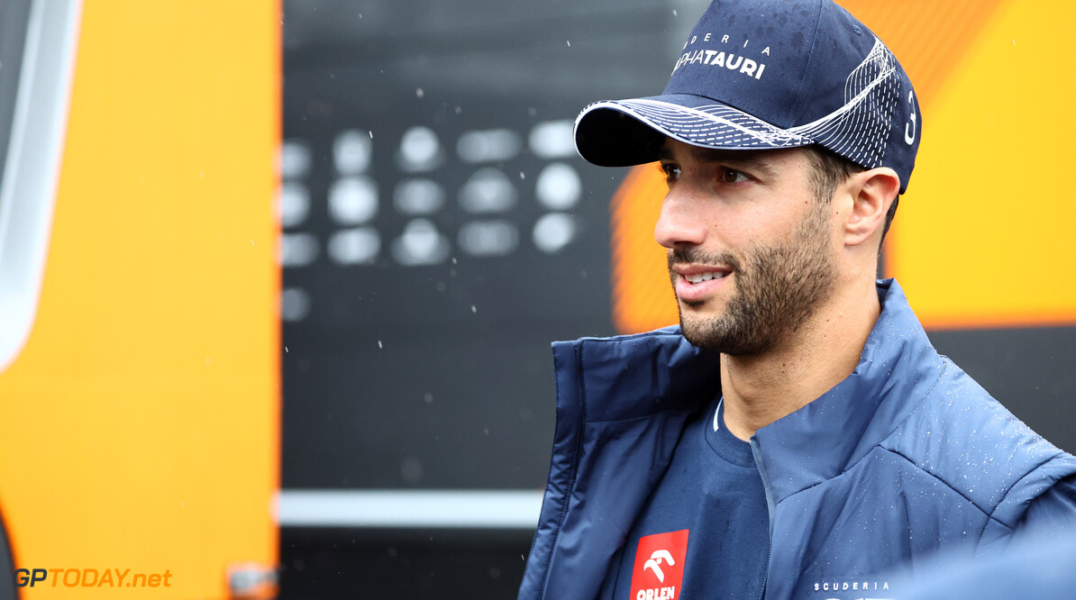 Marko deelt Ricciardo-update: "Hij heeft zeven fracturen"