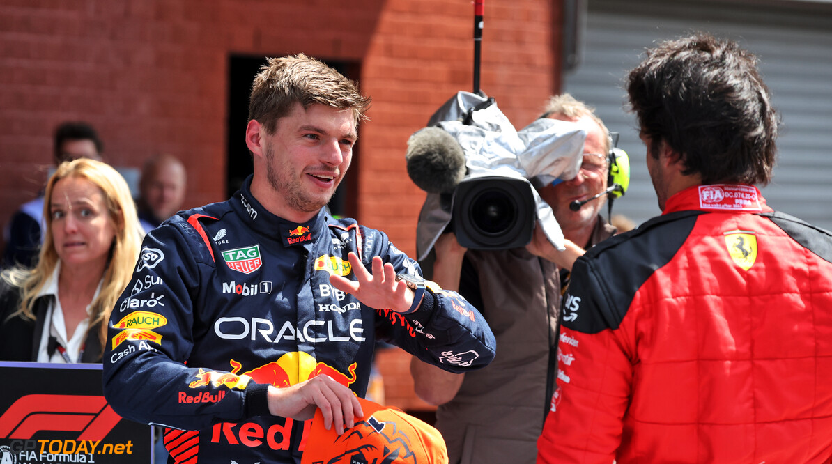 Formula One World Championship
(L to R): Max Verstappen (NLD) Red Bull Racing, first position, in Sprint Qualifying parc ferme with Carlos Sainz Jr (ESP) Ferrari.

29.07.2023. Formula 1 World Championship, Rd 13, Belgian Grand Prix, Spa Francorchamps, Belgium, Sprint Day.

- www.xpbimages.com, EMail: requests@xpbimages.com (C) Copyright: Bearne / XPB Images
Motor Racing - Formula One World Championship - Belgian Grand Prix - Sprint Day - Spa Francorchamps, Belgium
XPB Images
Spa Francorchamps
Belgium

Formel1 Formel F1 Formula 1 Formula1 GP Grand Prix one Circuit d