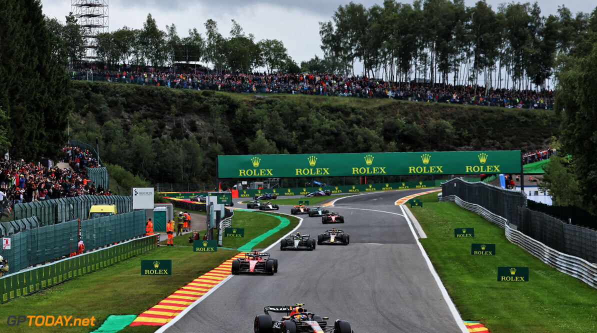 Formula One World Championship
Sergio Perez (MEX) Red Bull Racing RB19 leads at the start of the race.

30.07.2023. Formula 1 World Championship, Rd 13, Belgian Grand Prix, Spa Francorchamps, Belgium, Race Day.

- www.xpbimages.com, EMail: requests@xpbimages.com (C) Copyright: Moy / XPB Images
Motor Racing - Formula One World Championship - Belgian Grand Prix - Race Day - Spa Francorchamps, Belgium
XPB Images
Spa Francorchamps
Belgium

Formel1 Formel F1 Formula 1 Formula1 GP Grand Prix one Circuit d