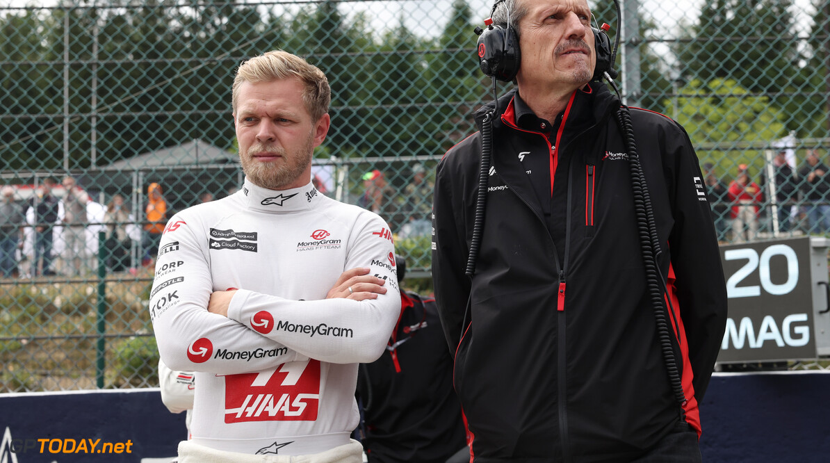 Formula One World Championship
Toyota Gazoo Racing Kevin Magnussen (DEN) Haas F1 Team with Guenther Steiner (ITA) Haas F1 Team Prinicipal on the grid.

30.07.2023. Formula 1 World Championship, Rd 13, Belgian Grand Prix, Spa Francorchamps, Belgium, Race Day.

- www.xpbimages.com, EMail: requests@xpbimages.com (C) Copyright: Bearne / XPB Images
Motor Racing - Formula One World Championship - Belgian Grand Prix - Race Day - Spa Francorchamps, Belgium
XPB Images
Spa Francorchamps
Belgium

Formel1 Formel F1 Formula 1 Formula1 GP Grand Prix one Circuit d