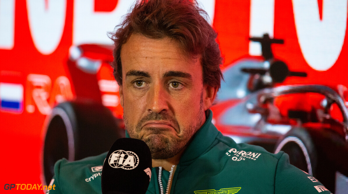 Alonso ziet kansen: "Enige beschikbare wereldkampioen voor 2025"