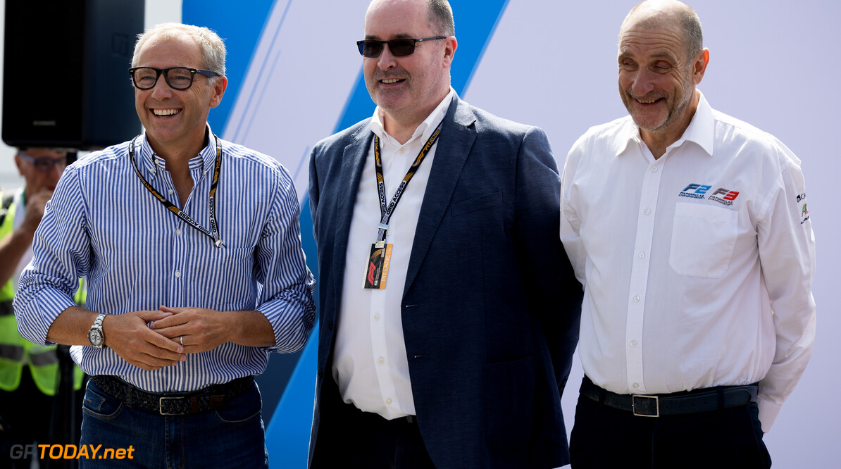 Formula One World Championship
(L to R): Stefano Domenicali (ITA) Formula One President and CEO; Robert Reid (GBR) FIA Deputy President for Sport; Bruno Michel (FRA) F2 and F3 Chief Executive Officer - 2024 F2 car is unveiled.

31.08.2023. Formula 1 World Championship, Rd 15, Italian Grand Prix, Monza, Italy, Preparation Day.

 - www.xpbimages.com, EMail: requests@xpbimages.com (C) Copyright: Staley / XPB Images
Motor Racing - Formula One World Championship - Italian Grand Prix - Preparation Day - Monza, Italy
XPB Images
Monza
Italy

Formel1 Formel F1 Formula 1 Formula1 GP Grand Prix one Italy Ita