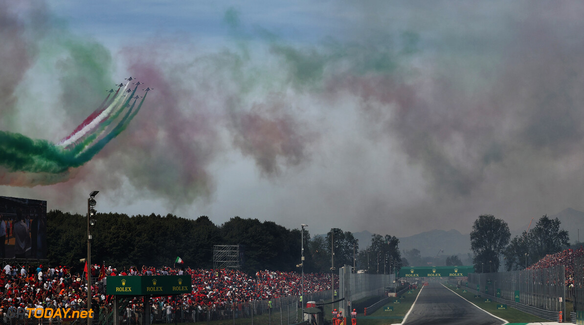 Formula One World Championship
Circuit atmosphere - air display.

03.09.2023. Formula 1 World Championship, Rd 15, Italian Grand Prix, Monza, Italy, Race Day.

 - www.xpbimages.com, EMail: requests@xpbimages.com (C) Copyright: Staley / XPB Images
Motor Racing - Formula One World Championship - Italian Grand Prix - Race Day - Monza, Italy
XPB Images
Monza
Italy

Formel1 Formel F1 Formula 1 Formula1 GP Grand Prix Italy Italian