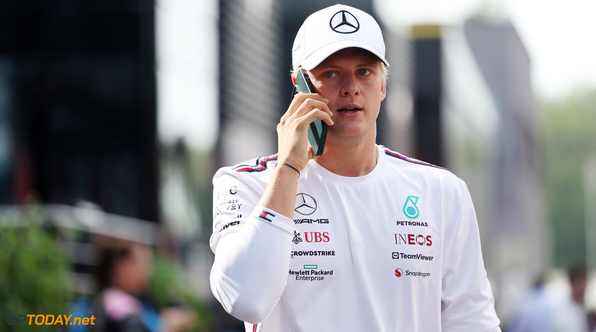 Schumacher ook in 2024 Mercedes-reserve