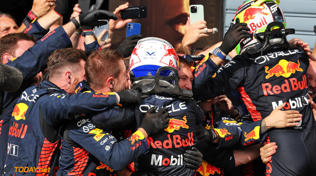Formula One World Championship
Race winner Max Verstappen (NLD) Red Bull Racing celebrates with the team with second placed Sergio Perez (MEX) Red Bull Racing.

03.09.2023. Formula 1 World Championship, Rd 15, Italian Grand Prix, Monza, Italy, Race Day.

- www.xpbimages.com, EMail: requests@xpbimages.com (C) Copyright: Bearne / XPB Images
Motor Racing - Formula One World Championship - Italian Grand Prix - Race Day - Monza, Italy
XPB Images
Monza
Italy

Formel1 Formel F1 Formula 1 Formula1 GP Grand Prix Italy Italian