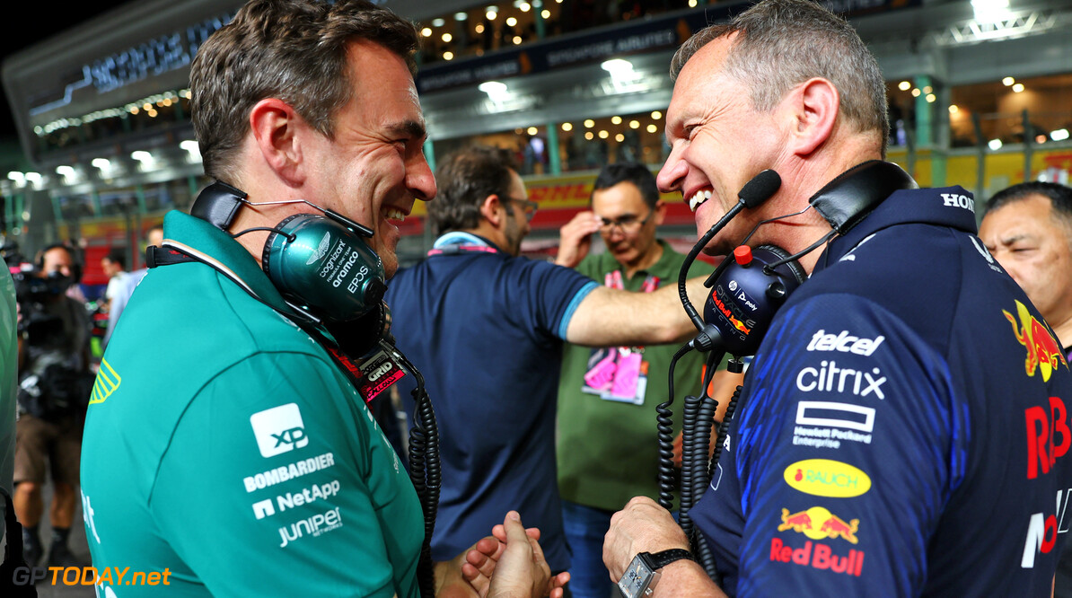 Formula One World Championship
(L to R): Dan Fallows (GBR) Aston Martin F1 Team Technical Director with Paul Monaghan (GBR) Red Bull Racing Chief Engineer on the grid.

17.09.2023. Formula 1 World Championship, Rd 16, Singapore Grand Prix, Marina Bay Street Circuit, Singapore, Race Day.

- www.xpbimages.com, EMail: requests@xpbimages.com (C) Copyright: Batchelor / XPB Images
Motor Racing - Formula One World Championship - Singapore Grand Prix - Race Day - Singapore, Singapore
XPB Images
Singapore
Singapore

Formel1 Formel F1 Formula 1 Formula1 GP Grand Prix one Marina Ba