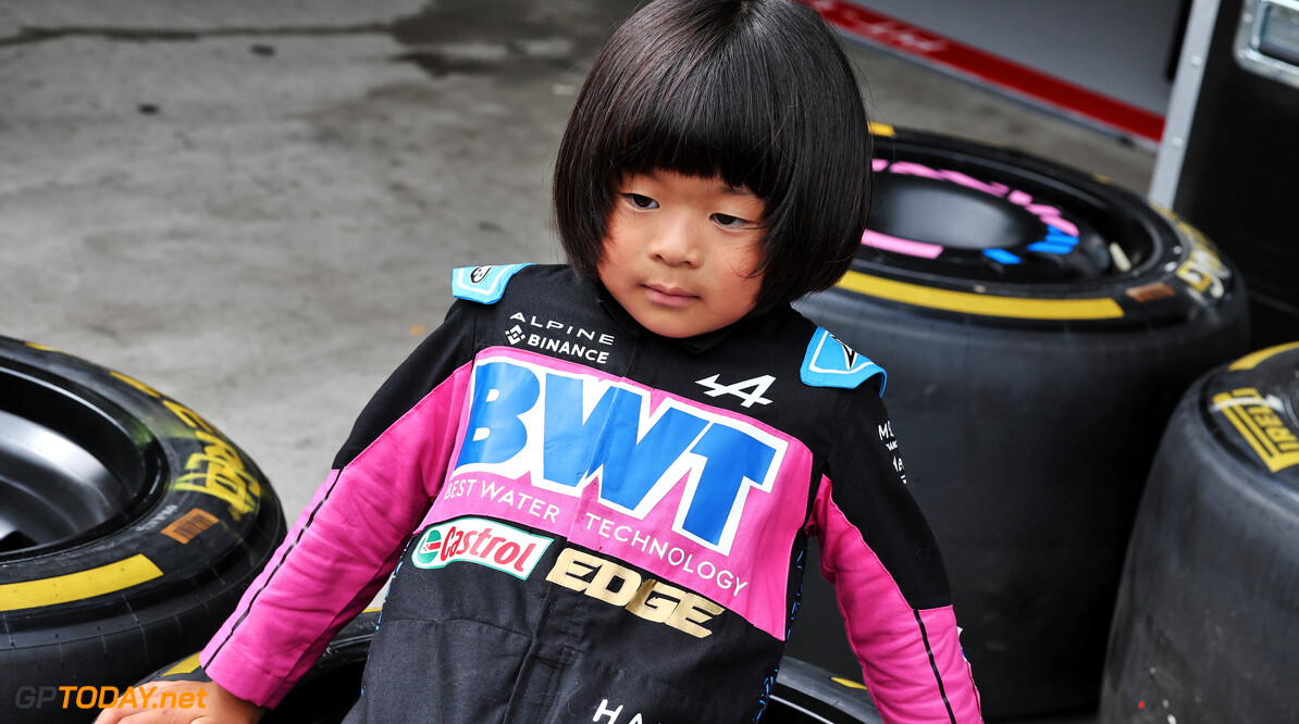 Formula One World Championship
Circuit atmosphere - young Alpine F1 Team fan in the pits.

21.09.2023. Formula 1 World Championship, Rd 17, Japanese Grand Prix, Suzuka, Japan, Preparation Day.

- www.xpbimages.com, EMail: requests@xpbimages.com (C) Copyright: Moy / XPB Images
Motor Racing - Formula One World Championship - Japanese Grand Prix - Preparation Day - Suzuka, Japan
XPB Images
Suzuka
Japan

Formel1 Formel F1 Formula 1 Formula1 GP Grand Prix one Suzuka Ci