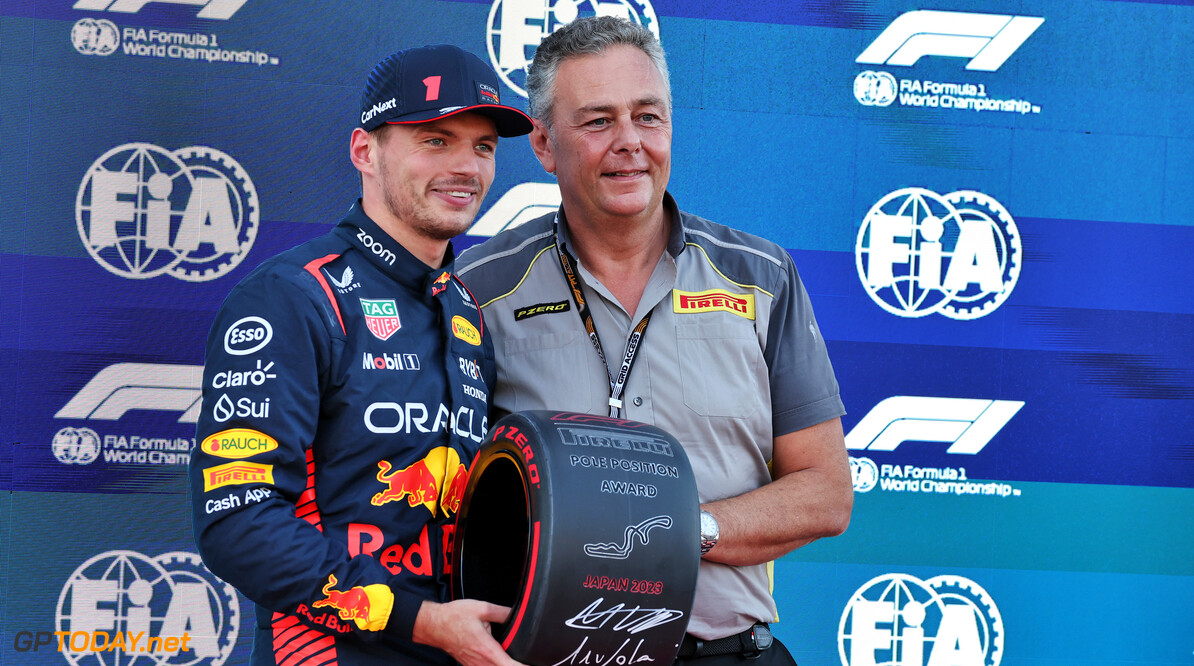 Formula One World Championship
Max Verstappen (NLD) Red Bull Racing receives the Pirelli Pole Position Award from Mario Isola (ITA) Pirelli Racing Manager.

23.09.2023. Formula 1 World Championship, Rd 17, Japanese Grand Prix, Suzuka, Japan, Qualifying Day.

- www.xpbimages.com, EMail: requests@xpbimages.com (C) Copyright: Moy / XPB Images
Motor Racing - Formula One World Championship - Japanese Grand Prix - Qualifying Day - Suzuka, Japan
XPB Images
Suzuka
Japan

Formel1 Formel F1 Formula 1 Formula1 GP Grand Prix one Suzuka Ci