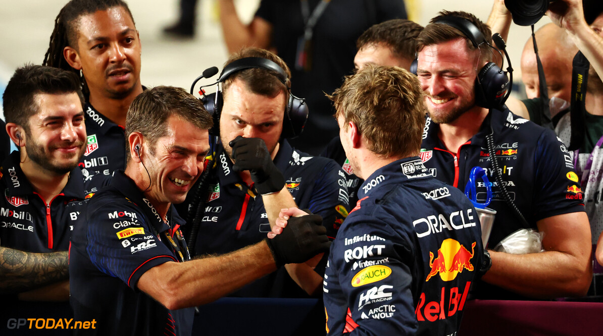 Formula One World Championship
Max Verstappen (NLD) Red Bull Racing celebrates his pole position with the team in qualifying parc ferme.

06.10.2023 Formula 1 World Championship, Rd 18, Qatar Grand Prix, Doha, Qatar, Qualifying Day.

- www.xpbimages.com, EMail: requests@xpbimages.com (C) Copyright: Batchelor / XPB Images
Motor Racing - Formula One World Championship - Qatar Grand Prix - Qualifying Day - Doha, Qatar
XPB Images
Doha
Qatar

Formel1 Formel F1 Formula 1 Formula1 GP Grand Prix one Losail In