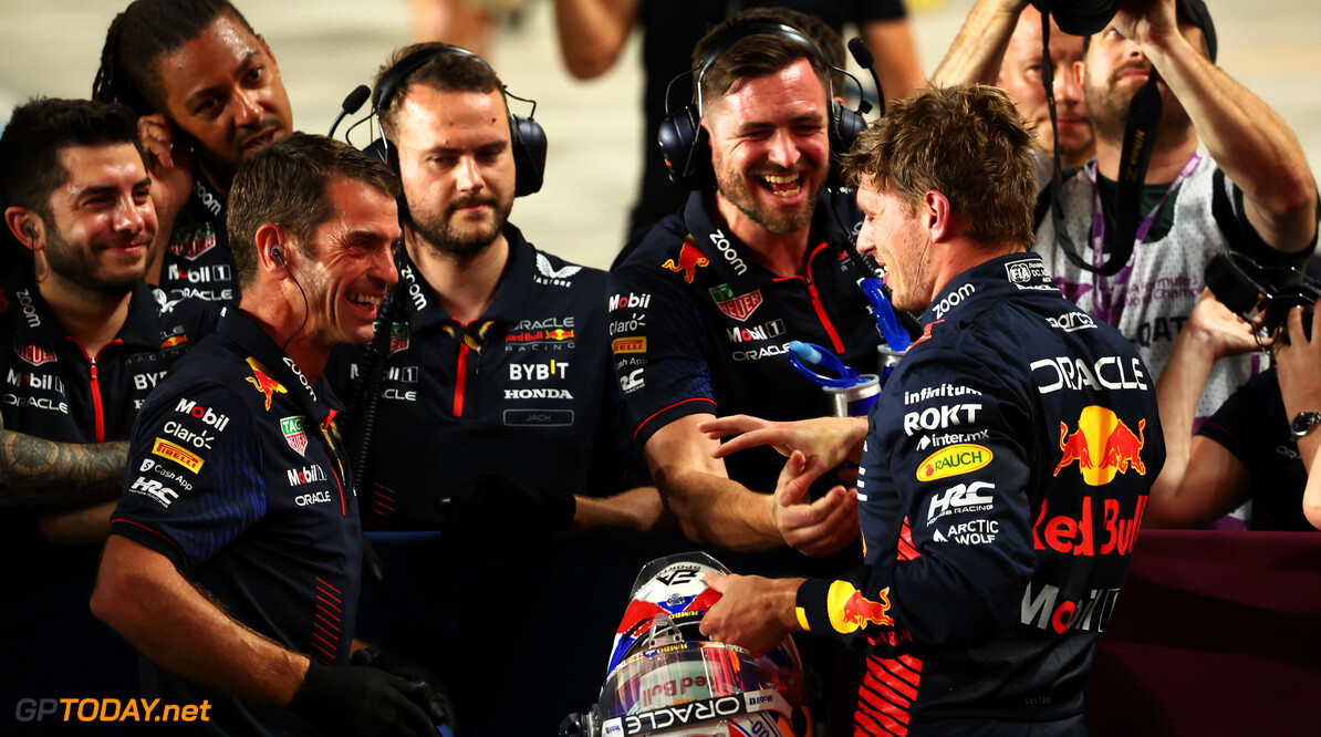 Formula One World Championship
Max Verstappen (NLD) Red Bull Racing celebrates his pole position with the team in qualifying parc ferme.

06.10.2023 Formula 1 World Championship, Rd 18, Qatar Grand Prix, Doha, Qatar, Qualifying Day.

- www.xpbimages.com, EMail: requests@xpbimages.com (C) Copyright: Batchelor / XPB Images
Motor Racing - Formula One World Championship - Qatar Grand Prix - Qualifying Day - Doha, Qatar
XPB Images
Doha
Qatar

Formel1 Formel F1 Formula 1 Formula1 GP Grand Prix one Losail In