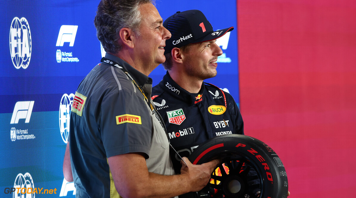 Formula One World Championship
(L to R): Mario Isola (ITA) Pirelli Racing Manager presents the Pirelli Pole Position Award to Max Verstappen (NLD) Red Bull Racing.

06.10.2023 Formula 1 World Championship, Rd 18, Qatar Grand Prix, Doha, Qatar, Qualifying Day.

 - www.xpbimages.com, EMail: requests@xpbimages.com (C) Copyright: Coates / XPB Images
Motor Racing - Formula One World Championship - Qatar Grand Prix - Qualifying Day - Doha, Qatar
XPB Images
Doha
Qatar

Formel1 Formel F1 Formula 1 Formula1 GP Grand Prix one Losail In
