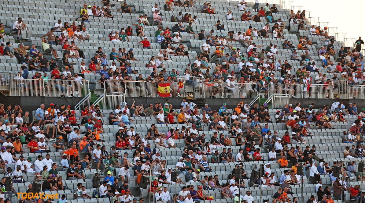 Formula One World Championship
Circuit atmosphere - fans in the grandstand.

07.10.2023. Formula 1 World Championship, Rd 18, Qatar Grand Prix, Doha, Qatar, Sprint Day.

- www.xpbimages.com, EMail: requests@xpbimages.com (C) Copyright: Moy / XPB Images
Motor Racing - Formula One World Championship - Qatar Grand Prix - Sprint Day - Doha, Qatar
XPB Images
Doha
Qatar

Formel1 Formel F1 Formula 1 Formula1 GP Grand Prix one Losail In
