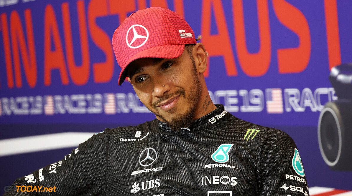 Hamilton blijft positief na diskwalificatie: "Hebben progressie geboekt"