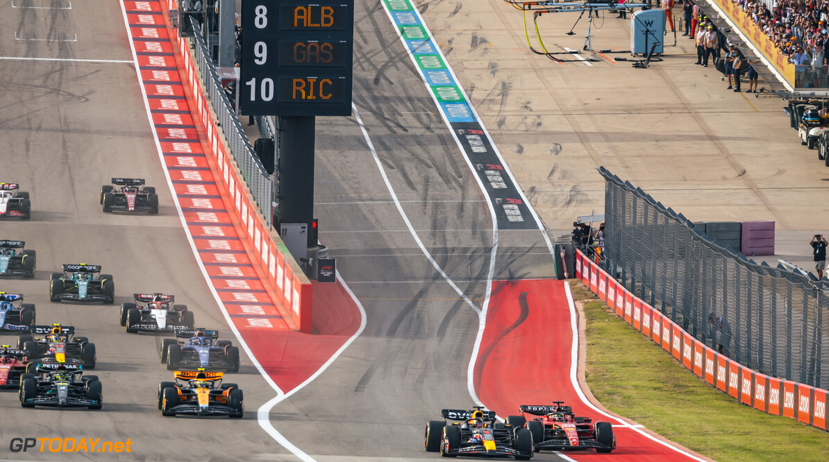 Formula One World Championship
Max Verstappen (NLD) Red Bull Racing RB19 leads Charles Leclerc (MON) Ferrari SF-23 at the start of Sprint.

21.10.2023. Formula 1 World Championship, Rd 19, United States Grand Prix, Austin, Texas, USA, Sprint Day.

- www.xpbimages.com, EMail: requests@xpbimages.com (C) Copyright: Bearne / XPB Images
Motor Racing - Formula One World Championship - United States Grand Prix - Sprint Day - Austin, USA
XPB Images
Austin
USA

Formel1 Formel F1 Formula 1 Formula1 GP Grand Prix one Circuit o