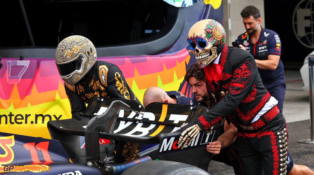 Formula One World Championship
Red Bull Racing practices a pit stop with Day of the Dead Skeleton and Mario Achi (MEX).

26.10.2023. Formula 1 World Championship, Rd 20, Mexican Grand Prix, Mexico City, Mexico, Preparation Day.

 - www.xpbimages.com, EMail: requests@xpbimages.com (C) Copyright: Coates / XPB Images
Motor Racing - Formula One World Championship - Mexican Grand Prix - Preparation Day - Mexico City, Mexico
XPB Images
Mexico City
Mexico

Formel1 Formel F1 Formula 1 Formula1 GP Grand Prix Thursday Octo