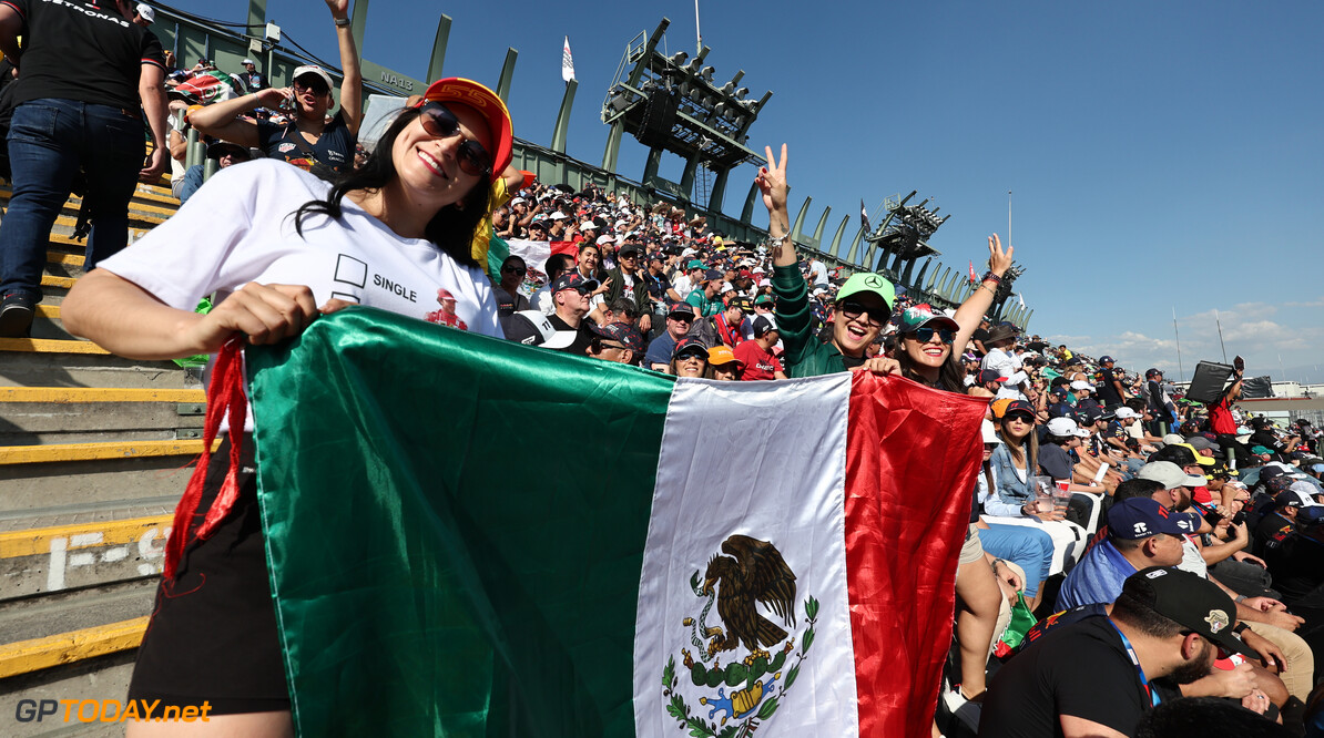 Formula One World Championship
Circuit atmosphere - fans in the grandstand.

28.10.2023. Formula 1 World Championship, Rd 20, Mexican Grand Prix, Mexico City, Mexico, Qualifying Day.

- www.xpbimages.com, EMail: requests@xpbimages.com (C) Copyright: Moy / XPB Images
Motor Racing - Formula One World Championship - Mexican Grand Prix - Qualifying Day - Mexico City, Mexico
XPB Images
Mexico City
Mexico

Formel1 Formel F1 Formula 1 Formula1 GP Grand Prix October Mexic