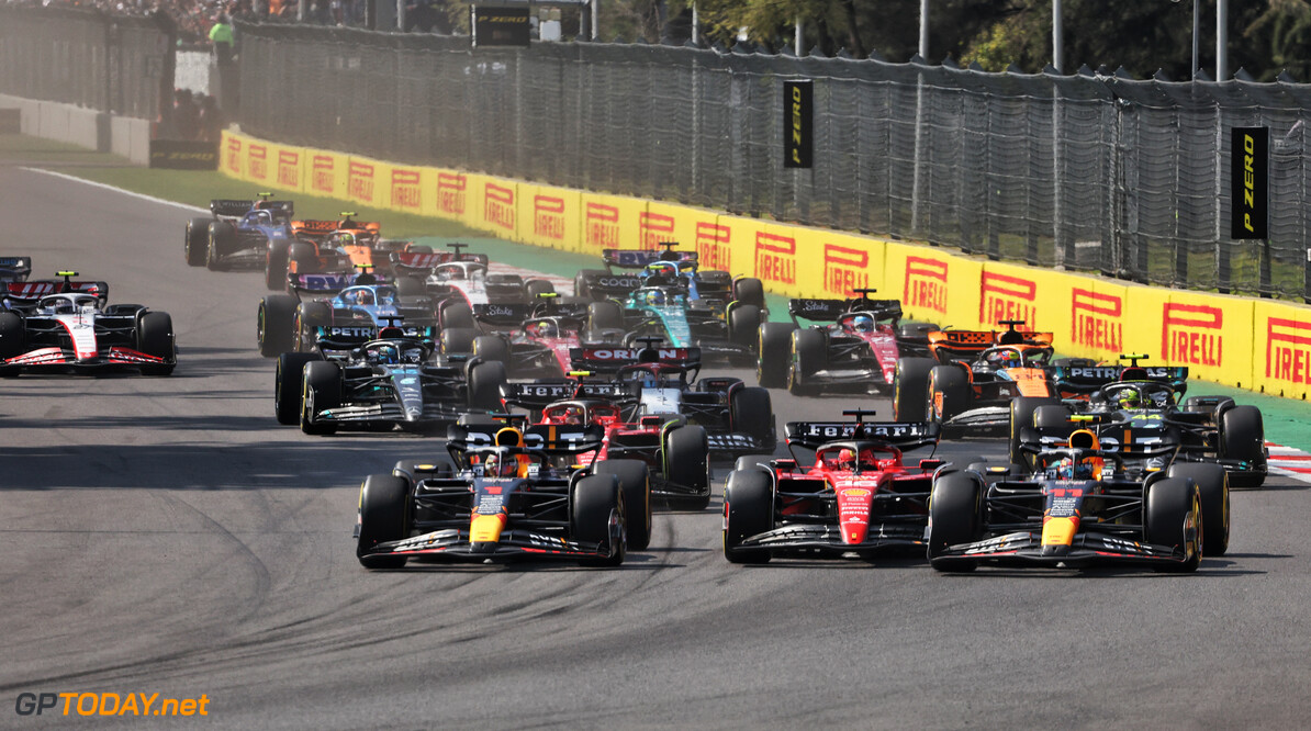Formula One World Championship
(L to R): Max Verstappen (NLD) Red Bull Racing RB19; Charles Leclerc (MON) Ferrari SF-23; and Sergio Perez (MEX) Red Bull Racing RB19 - crash at the start of the race.

29.10.2023. Formula 1 World Championship, Rd 20, Mexican Grand Prix, Mexico City, Mexico, Race Day.

- www.xpbimages.com, EMail: requests@xpbimages.com (C) Copyright: Bearne / XPB Images
Motor Racing - Formula One World Championship - Mexican Grand Prix - Race Day - Mexico City, Mexico
XPB Images
Mexico City
Mexico

Formel1 Formel F1 Formula 1 Formula1 GP Grand Prix Mexico Mexico
