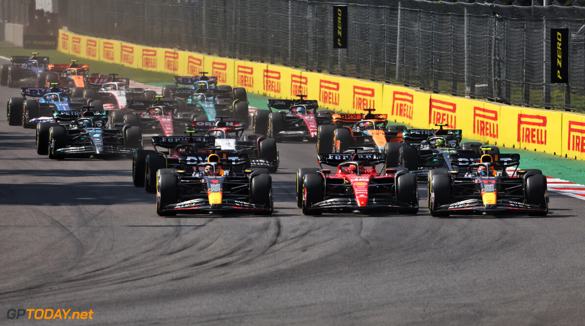 Formula One World Championship
(L to R): Max Verstappen (NLD) Red Bull Racing RB19; Charles Leclerc (MON) Ferrari SF-23; and Sergio Perez (MEX) Red Bull Racing RB19 at the start of the race.

29.10.2023. Formula 1 World Championship, Rd 20, Mexican Grand Prix, Mexico City, Mexico, Race Day.

- www.xpbimages.com, EMail: requests@xpbimages.com (C) Copyright: Bearne / XPB Images
Motor Racing - Formula One World Championship - Mexican Grand Prix - Race Day - Mexico City, Mexico
XPB Images
Mexico City
Mexico

Formel1 Formel F1 Formula 1 Formula1 GP Grand Prix Mexico Mexico