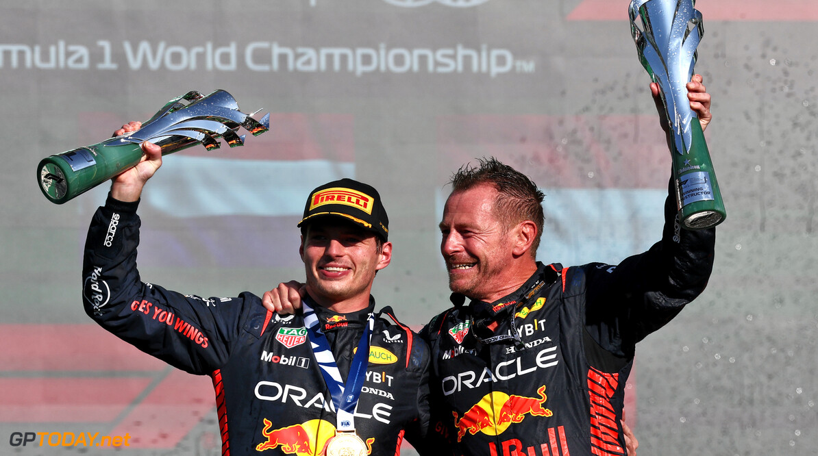 Formula One World Championship
(L to R): Race winner Max Verstappen (NLD) Red Bull Racing celebrates on the podium with Richard Wolverson (GBR) Red Bull Racing Performance Engineer.

29.10.2023. Formula 1 World Championship, Rd 20, Mexican Grand Prix, Mexico City, Mexico, Race Day.

- www.xpbimages.com, EMail: requests@xpbimages.com (C) Copyright: Moy / XPB Images
Motor Racing - Formula One World Championship - Mexican Grand Prix - Race Day - Mexico City, Mexico
XPB Images
Mexico City
Mexico

Formel1 Formel F1 Formula 1 Formula1 GP Grand Prix Mexico Mexico