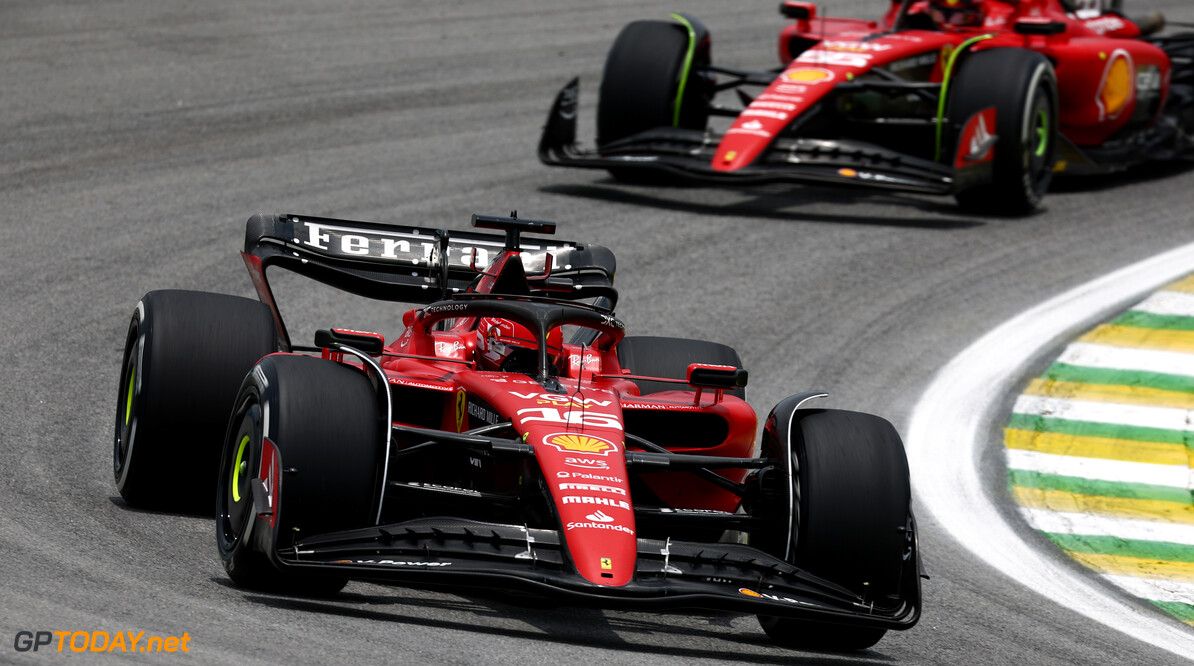 <b> Uitslag VT1 Brazilië: </b> Sainz leidt Ferrari 1-2tje, Verstappen doet rustig aan