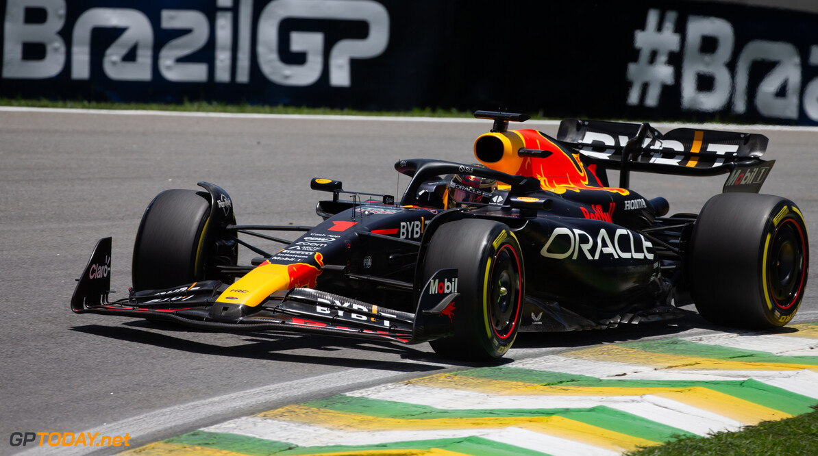 <b> Uitslag Grand Prix van Brazilië: </b> Verstappen wint en verslaat Norris, Alonso verslaat Perez op de finishlijn