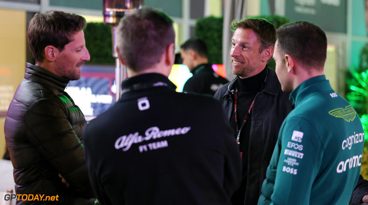 Formula One World Championship
(L to R): Romain Grosjean (FRA) with Jenson Button (GBR) Sky Sports F1 Presenter / Williams Racing Senior Advisor and Stoffel Vandoorne (BEL) Aston Martin F1 Team Test and Reserve Driver.

16.11.2023. Formula 1 World Championship, Rd 22, Las Vegas Grand Prix, Las Vegas, Nevada, USA, Practice Day.

 - www.xpbimages.com, EMail: requests@xpbimages.com (C) Copyright: Staley / XPB Images
Motor Racing - Formula One World Championship - Las Vegas Grand Prix - Practice Day - Las Vegas, Nevada, USA
XPB Images
Las Vegas
USA

Formel1 Formel F1 Formula 1 Formula1 GP Grand Prix one Las Vegas