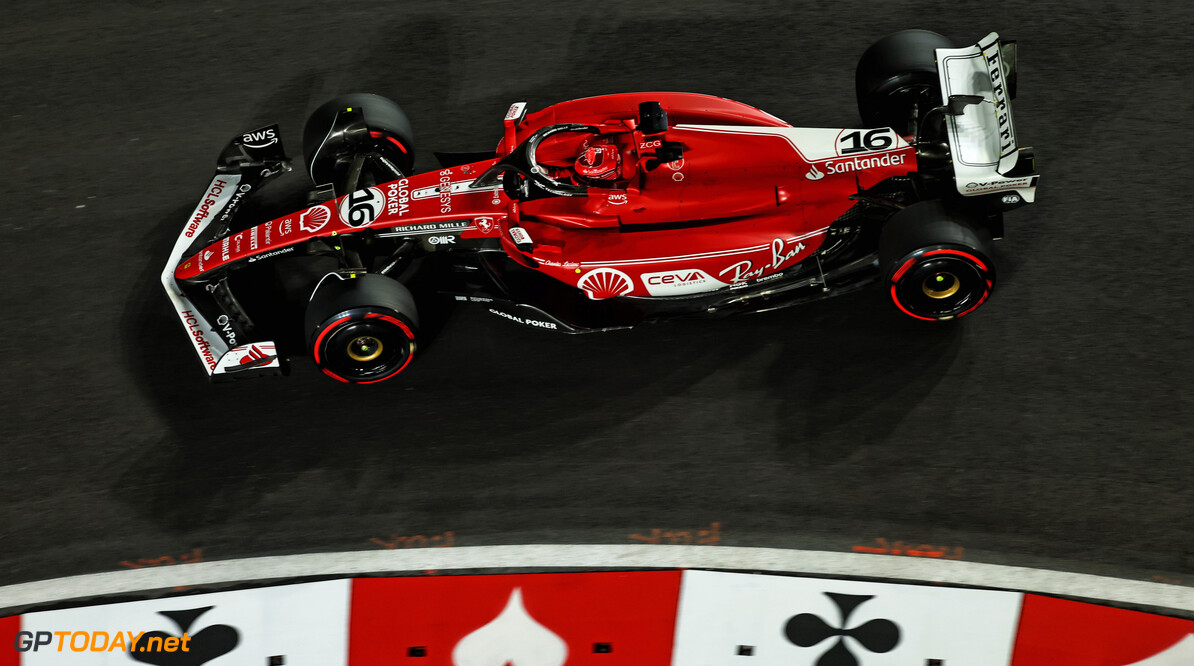 <b> Uitslag kwalificatie Las Vegas: </b> Machtige Leclerc pakt pole en verslaat Sainz en Verstappen