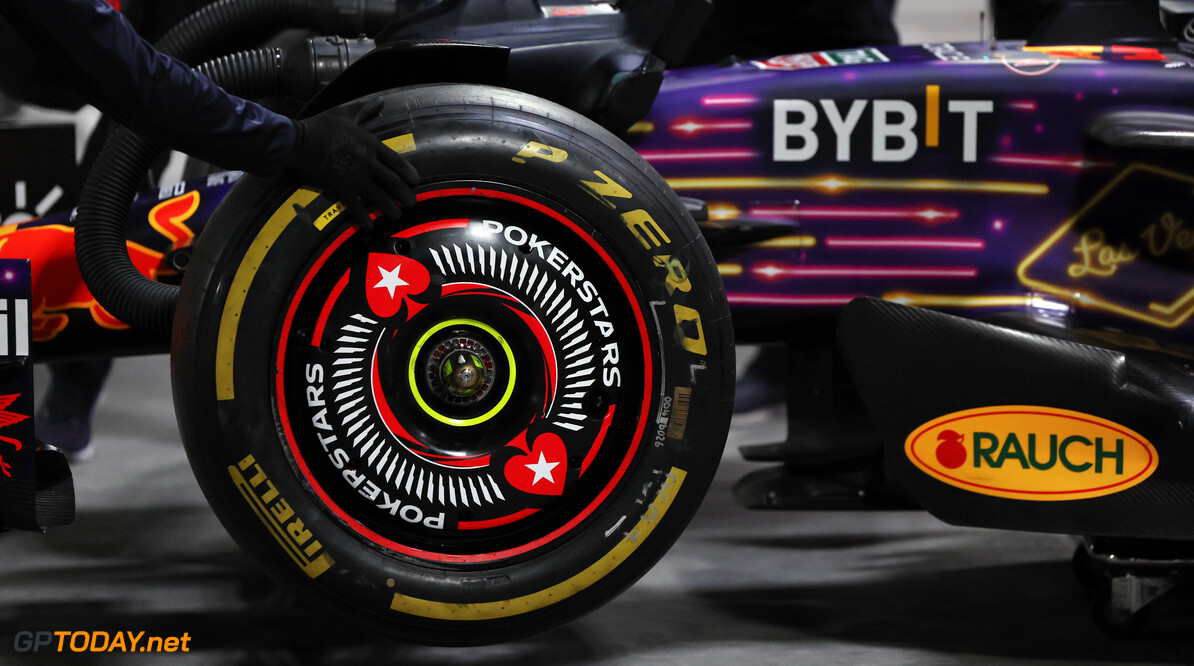 Formula One World Championship
Red Bull Racing RB19 wheel.

16.11.2023. Formula 1 World Championship, Rd 22, Las Vegas Grand Prix, Las Vegas, Nevada, USA, Practice Day.

 - www.xpbimages.com, EMail: requests@xpbimages.com (C) Copyright: Staley / XPB Images
Motor Racing - Formula One World Championship - Las Vegas Grand Prix - Practice Day - Las Vegas, Nevada, USA
XPB Images
Las Vegas
USA

Formel1 Formel F1 Formula 1 Formula1 GP Grand Prix one Las Vegas