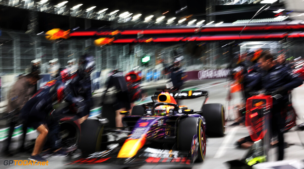 Red Bull voert pitstop uit in het pikkedonker