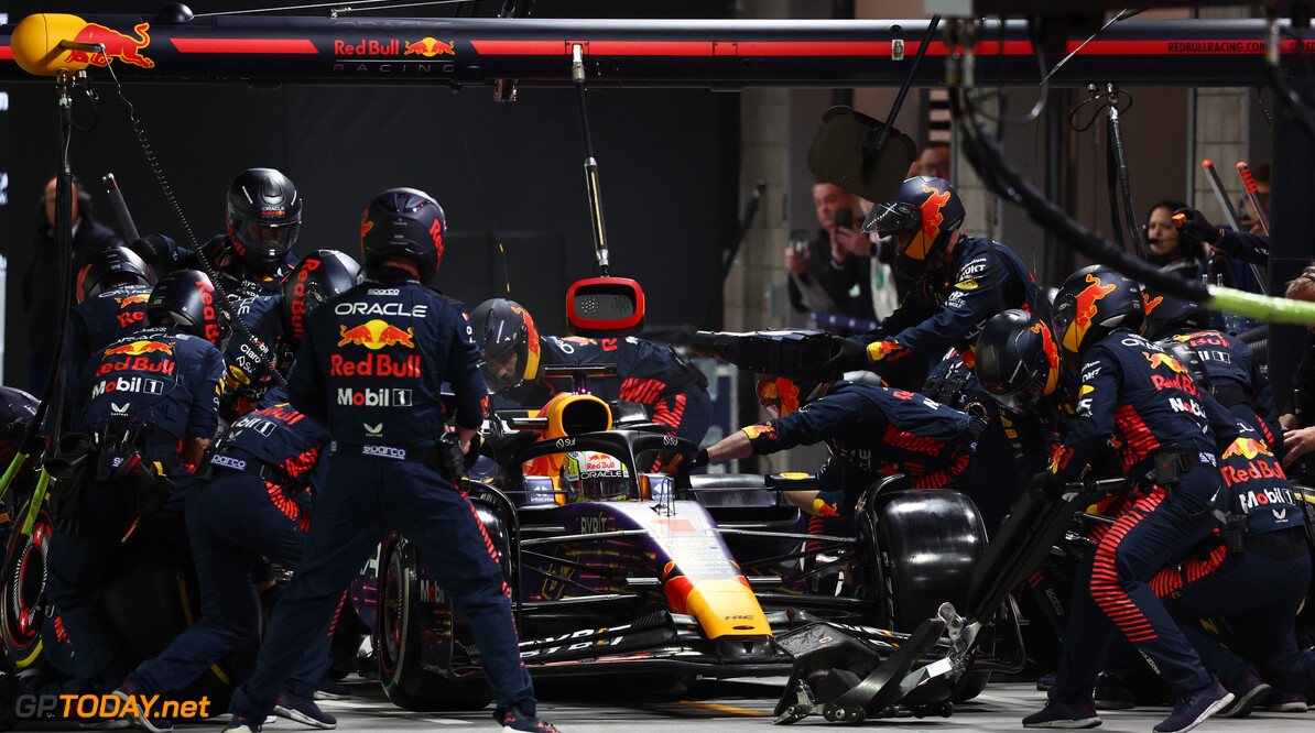 Formula One World Championship


Max Verstappen (NLD) Red Bull Racing RB19 makes a pit stop.

18.11.2023. Formula 1 World Championship, Rd 22, Las Vegas Grand Prix, Las Vegas, Nevada, USA, Race Day.

- www.xpbimages.com, EMail: requests@xpbimages.com (C) Copyright: Charniaux / XPB Images
Motor Racing - Formula One World Championship - Las Vegas Grand Prix - Race Day - Las Vegas, Nevada, USA
XPB Images
Las Vegas
USA

Formel1 Formel F1 Formula 1 Formula1 GP Grand Prix one Las Vegas