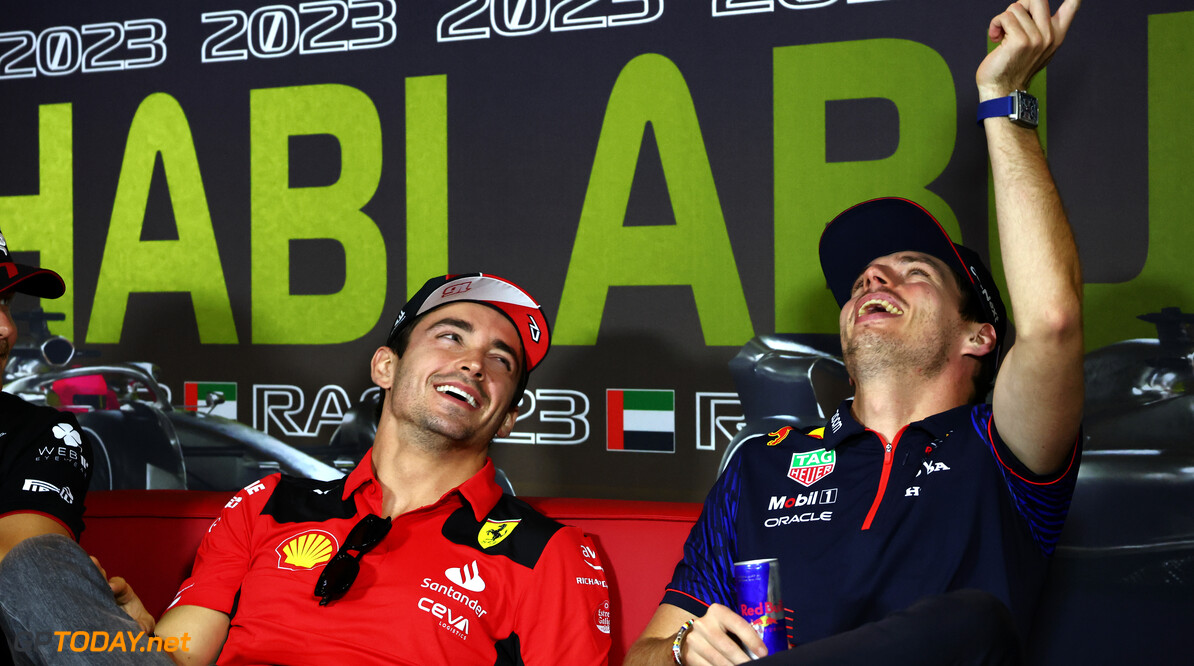 Leclerc staat vierkant achter Verstappen: "Dat zou oneerlijk zijn"