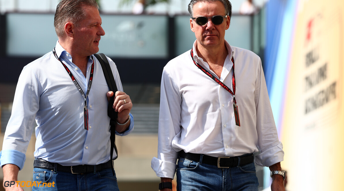 Formula One World Championship
(L to R): Jos Verstappen (NLD) with Raymond Vermeulen (NLD) Driver Manager.

24.11.2023. Formula 1 World Championship, Rd 23, Abu Dhabi Grand Prix, Yas Marina Circuit, Abu Dhabi, Practice Day.

 - www.xpbimages.com, EMail: requests@xpbimages.com (C) Copyright: Coates / XPB Images
Motor Racing - Formula One World Championship - Abu Dhabi Grand Prix - Practice Day - Abu Dhabi, UAE
XPB Images
Abu Dhabi
Abu Dhabi

Formel1 Formel F1 Formula 1 Formula1 GP Grand Prix one November