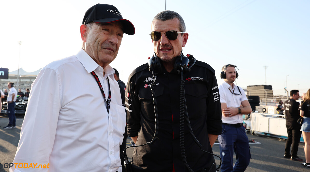 Formula One World Championship
(L to R): Peter Sauber (SUI) Former Sauber Owner with Guenther Steiner (ITA) Haas F1 Team Prinicipal on the grid.

26.11.2023. Formula 1 World Championship, Rd 23, Abu Dhabi Grand Prix, Yas Marina Circuit, Abu Dhabi, Race Day.

- www.xpbimages.com, EMail: requests@xpbimages.com (C) Copyright: Moy / XPB Images
Motor Racing - Formula One World Championship - Abu Dhabi Grand Prix - Race Day - Abu Dhabi, UAE
XPB Images
Abu Dhabi
Abu Dhabi

Formel1 Formel F1 Formula 1 Formula1 GP Grand Prix one Abu Dhabi