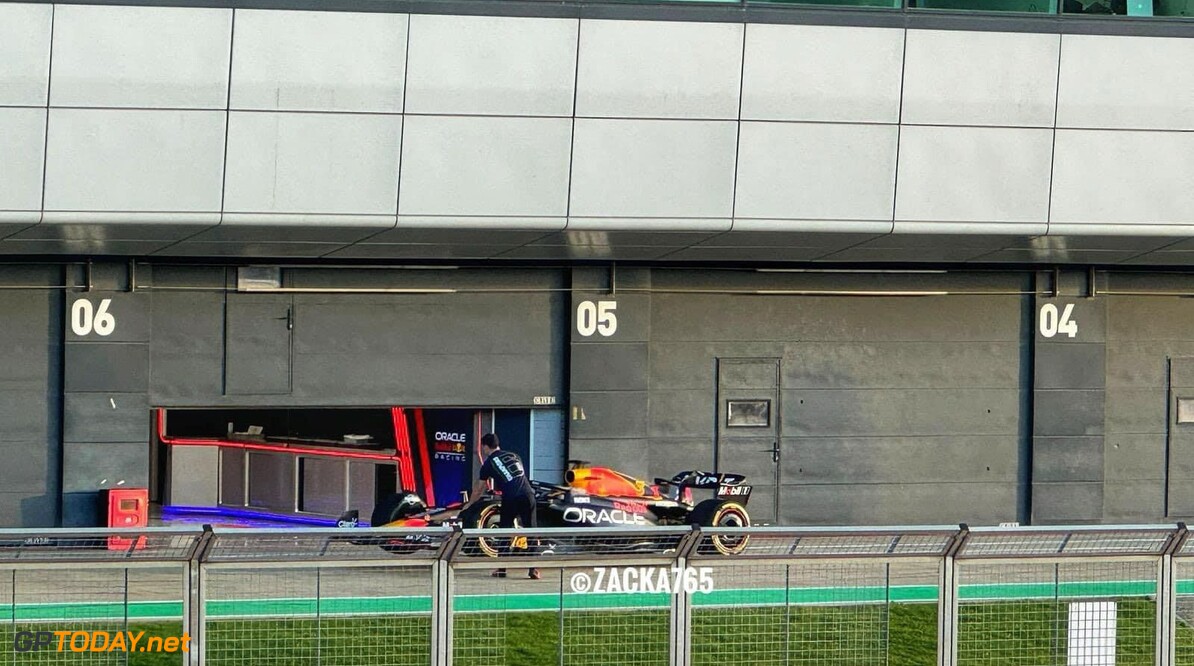 Red Bull en Verstappen testen vandaag RB20 in Silverstone