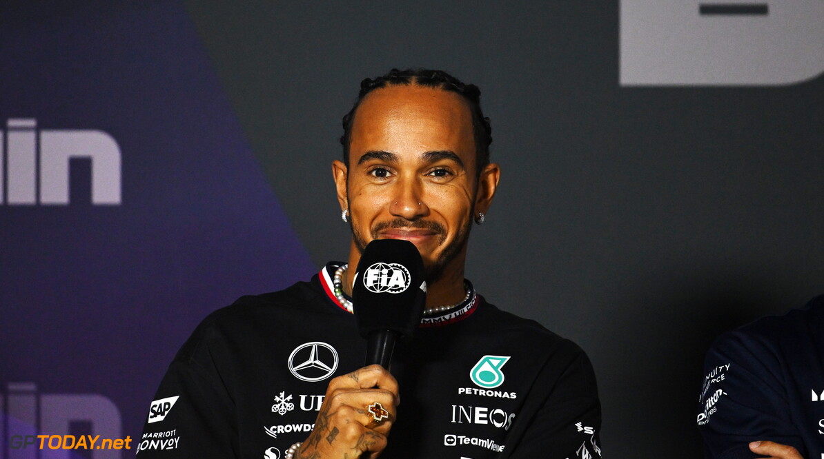 Hamilton lacht weer: "Auto voelt weer als een racewagen"