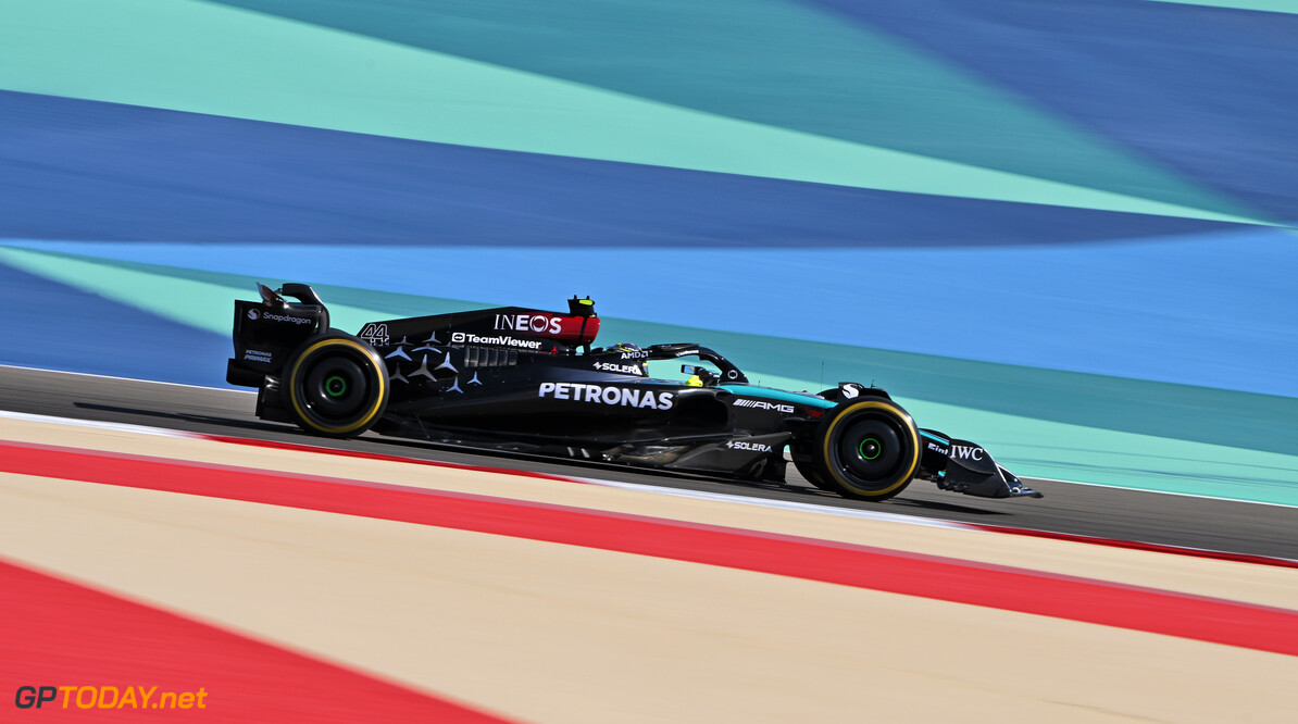<b> Uitslag VT2 Bahrein: </b> Indrukwekkende Hamilton razendsnel, Verstappen weer zesde