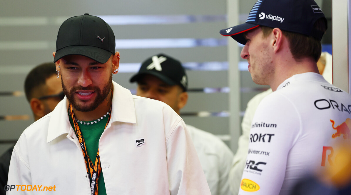 Formula One World Championship
Neymar (BRA) Football Player with Max Verstappen (NLD) Red Bull Racing.

02.03.2024. Formula 1 World Championship, Rd 1, Bahrain Grand Prix, Sakhir, Bahrain, Race Day.

- www.xpbimages.com, EMail: requests@xpbimages.com (C) Copyright: Batchelor / XPB Images
Motor Racing - Formula One World Championship - Bahrain Grand Prix - Race Day - Sakhir, Bahrain
xpbimages.com
Sakhir
Bahrain

Formel1 Formel F1 Formula 1 Formula1 GP Grand Prix one Bahrain I