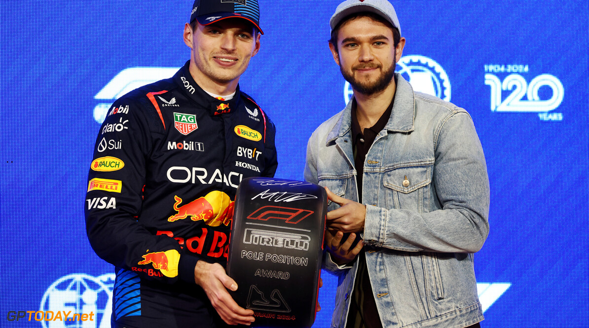 Formula One World Championship
(L to R): Max Verstappen (NLD) Red Bull Racing celebrates with the Pirelli Pole Position Award, presented by Zedd (GER) Record Producer.

01.03.2024. Formula 1 World Championship, Rd 1, Bahrain Grand Prix, Sakhir, Bahrain, Qualifying Day.

- www.xpbimages.com, EMail: requests@xpbimages.com (C) Copyright: Batchelor / XPB Images
Motor Racing - Formula One World Championship - Bahrain Grand Prix - Qualifying Day - Sakhir, Bahrain
xpbimages.com
Sakhir
Bahrain

Formel1 Formel F1 Formula 1 Formula1 GP Grand Prix one Bahrain I