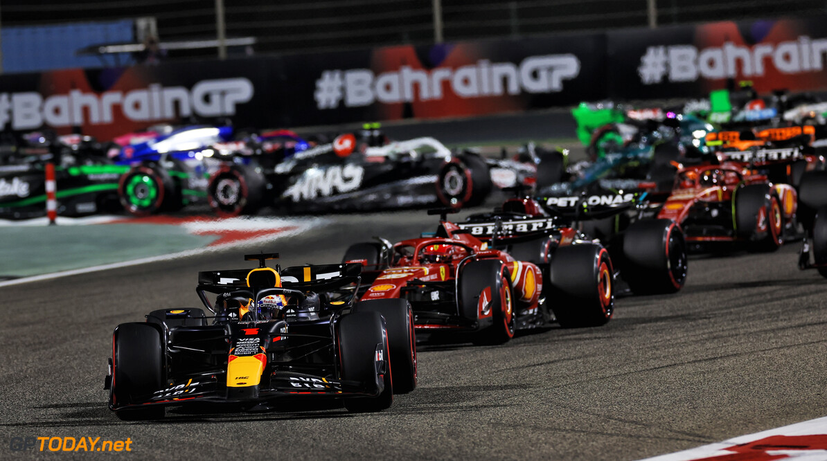 Formula One World Championship
Max Verstappen (NLD) Red Bull Racing RB20 leads at the start of the race.

02.03.2024. Formula 1 World Championship, Rd 1, Bahrain Grand Prix, Sakhir, Bahrain, Race Day.

 - www.xpbimages.com, EMail: requests@xpbimages.com (C) Copyright: Staley / XPB Images
Motor Racing - Formula One World Championship - Bahrain Grand Prix - Race Day - Sakhir, Bahrain
xpbimages.com
Sakhir
Bahrain

Formel1 Formel F1 Formula 1 Formula1 GP Grand Prix one Bahrain I