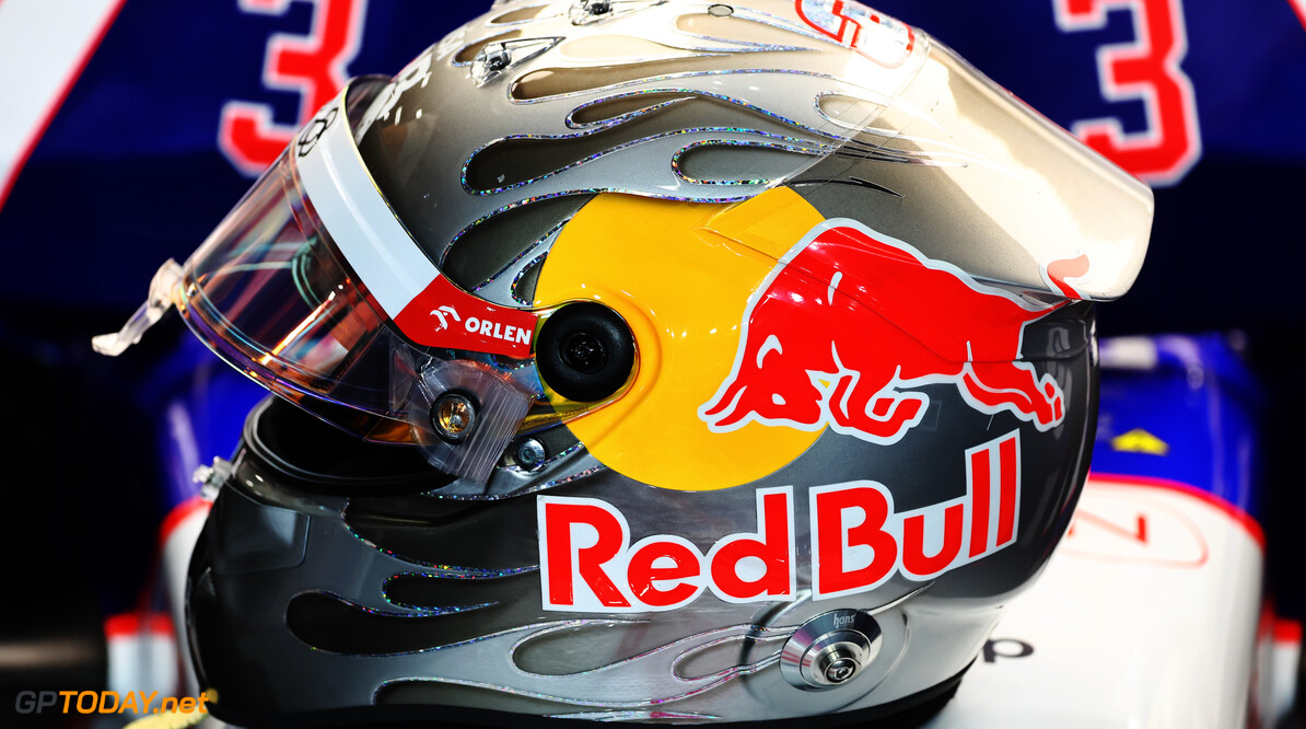 Ricciardo presenteert speciale helm voor thuisrace