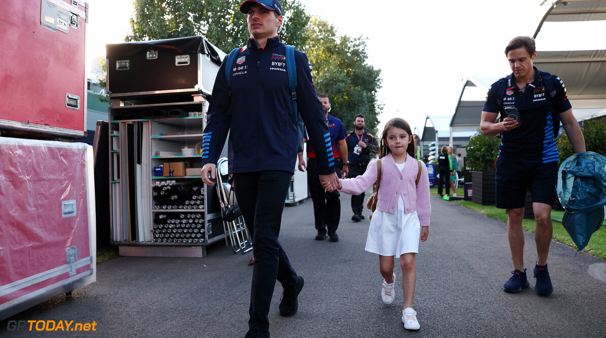 Formula One World Championship
Max Verstappen (NLD) Red Bull Racing with Penelope, daughter of his girlfriend Kelly Piquet (BRA).

24.03.2024. Formula 1 World Championship, Rd 3, Australian Grand Prix, Albert Park, Melbourne, Australia, Race Day.

 - www.xpbimages.com, EMail: requests@xpbimages.com (C) Copyright: Coates / XPB Images
Motor Racing - Formula One World Championship - Australian Grand Prix - Race Day - Melbourne, Australia
xpbimages.com
Melbourne
Australia

Formel1 Formel F1 Formula 1 Formula1 GP Grand Prix one March Aus