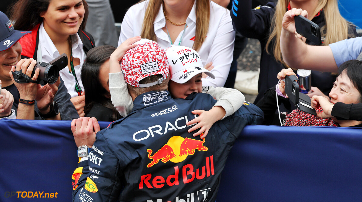 Formula One World Championship
Race winner Max Verstappen (NLD) Red Bull Racing celebrates in parc ferme with girlfriend Kelly Piquet (BRA) and her daughter Penelope. 

07.04.2024. Formula 1 World Championship, Rd 4, Japanese Grand Prix, Suzuka, Japan, Race Day.

- www.xpbimages.com, EMail: requests@xpbimages.com (C) Copyright: Moy / XPB Images
Motor Racing - Formula One World Championship - Japanese Grand Prix - Race Day - Suzuka, Japan
XPB Images
Suzuka
Japan

Formel1 Formel F1 Formula 1 Formula1 GP Grand Prix one Suzuka Ci