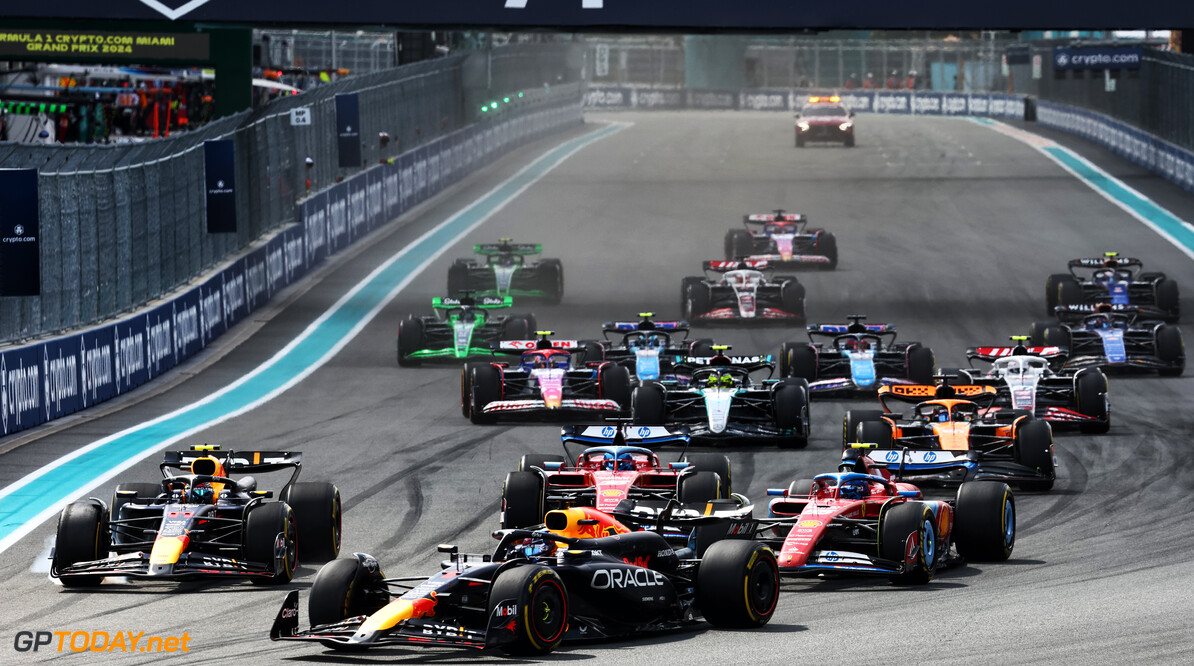 Formula One World Championship
Max Verstappen (NLD) Red Bull Racing RB20 leads a late braking team mate Sergio Perez (MEX) Red Bull Racing RB20 at the start of the race.

05.05.2024. Formula 1 World Championship, Rd 6, Miami Grand Prix, Miami, Florida, USA, Race Day.

 - www.xpbimages.com, EMail: requests@xpbimages.com (C) Copyright: Staley / XPB Images
Motor Racing - Formula One World Championship - Miami Grand Prix - Race Day - Miami, USA
XPB Images
Miami
USA

Formel1 Formel F1 Formula 1 Formula1 GP Grand Prix one Miami Int