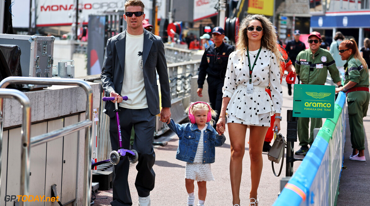 Formula One World Championship
Nico Hulkenberg (GER) Haas F1 Team with his wife Egle Ruskyte (LIT) and daugher Noemi Sky.

23.05.2024. Formula 1 World Championship, Rd 8, Monaco Grand Prix, Monte Carlo, Monaco, Preparation Day.

- www.xpbimages.com, EMail: requests@xpbimages.com (C) Copyright: Moy / XPB Images
Motor Racing - Formula One World Championship - Monaco Grand Prix - Preparation Day - Monte Carlo, Monaco
XPB Images
Monaco
Monte Carlo

Formel1 Formel F1 Formula 1 Formula1 GP Grand Prix one May Monac