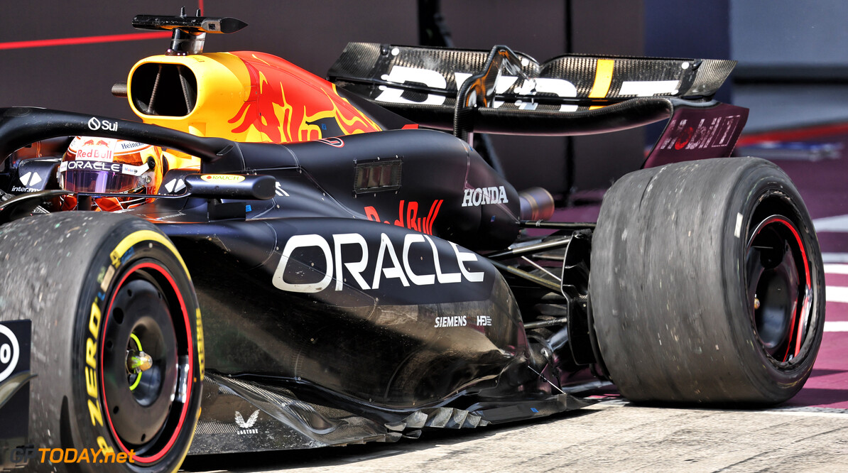 Formula One World Championship
Max Verstappen (NLD) Red Bull Racing RB20 makes a pit stop with a puncture after collision with Lando Norris (GBR) McLaren MCL38.

30.06.2024. Formula 1 World Championship, Rd 11, Austrian Grand Prix, Spielberg, Austria, Race Day.

- www.xpbimages.com, EMail: requests@xpbimages.com (C) Copyright: Batchelor / XPB Images
Motor Racing - Formula One World Championship - Austrian Grand Prix - Race Day - Spielberg, Austria
xpbimages.com
Spielberg
Austria

Formel1 Formel F1 Formula 1 Formula1 GP Grand Prix one Circuit A