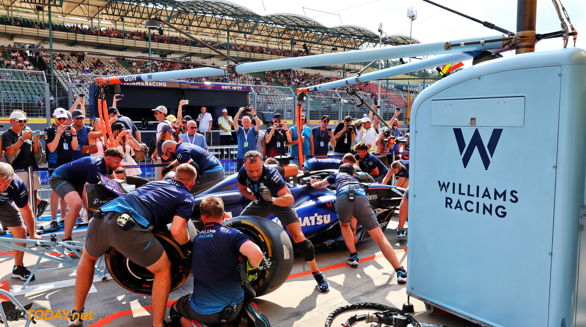 Formula One World Championship
Williams Racing practices a pit stop.

18.07.2024. Formula 1 World Championship, Rd 13, Hungarian Grand Prix, Budapest, Hungary, Preparation Day.

- www.xpbimages.com, EMail: requests@xpbimages.com (C) Copyright: Batchelor / XPB Images
Motor Racing - Formula One World Championship - Hungarian Grand Prix - Preparation Day - Budapest, Hungary
XPB Images
Budapest
Hungary

Formel1 Formel F1 Formula 1 Formula1 GP Grand Prix one Thursday