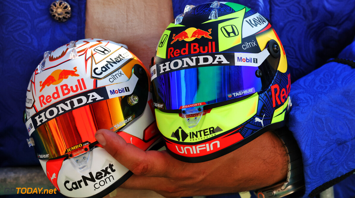 Formula One World Championship
Circuit atmosphere - Red Bull Racing mini helmets.

18.07.2024. Formula 1 World Championship, Rd 13, Hungarian Grand Prix, Budapest, Hungary, Preparation Day.

 - www.xpbimages.com, EMail: requests@xpbimages.com (C) Copyright: Coates / XPB Images
Motor Racing - Formula One World Championship - Hungarian Grand Prix - Preparation Day - Budapest, Hungary
XPB Images
Budapest
Hungary

Formel1 Formel F1 Formula 1 Formula1 GP Grand Prix one Thursday