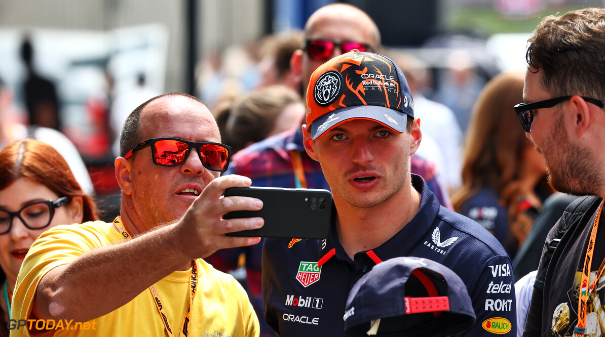 Formula One World Championship
Max Verstappen (NLD) Red Bull Racing.

20.07.2024. Formula 1 World Championship, Rd 13, Hungarian Grand Prix, Budapest, Hungary, Qualifying Day.

 - www.xpbimages.com, EMail: requests@xpbimages.com (C) Copyright: Coates / XPB Images
Motor Racing - Formula One World Championship - Hungarian Grand Prix - Qualifying Day - Budapest, Hungary
XPB Images
Budapest
Hungary

Formel1 Formel F1 Formula 1 Formula1 GP Grand Prix one Circuit H