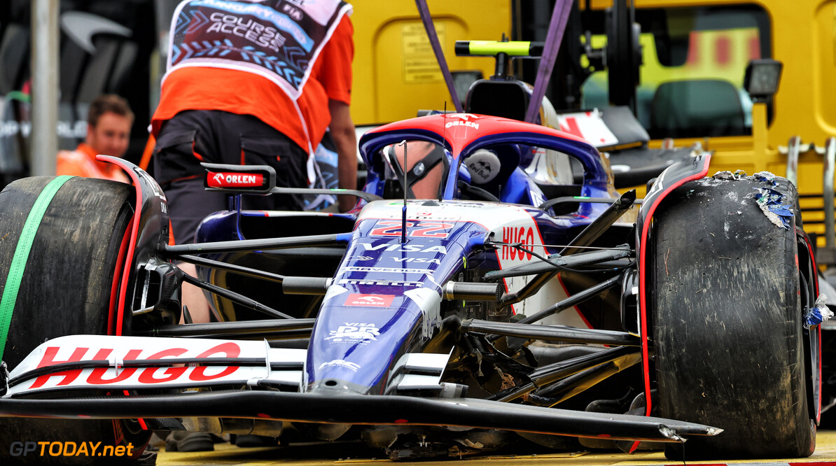 Formula One World Championship
The damaged RB VCARB 01 of Yuki Tsunoda (JPN) is recovered back to the pits on the back of a truck after he crashed in qualifying.

20.07.2024. Formula 1 World Championship, Rd 13, Hungarian Grand Prix, Budapest, Hungary, Qualifying Day.

- www.xpbimages.com, EMail: requests@xpbimages.com (C) Copyright: Batchelor / XPB Images
Motor Racing - Formula One World Championship - Hungarian Grand Prix - Qualifying Day - Budapest, Hungary
XPB Images
Budapest
Hungary

Formel1 Formel F1 Formula 1 Formula1 GP Grand Prix one Circuit H